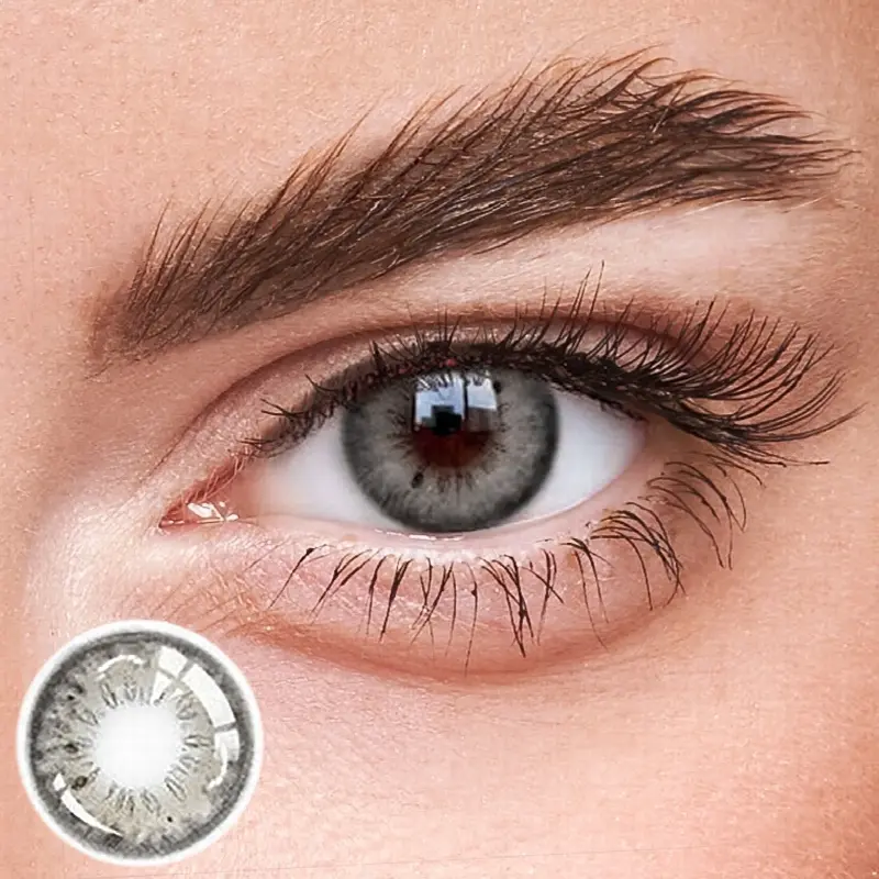 EYELENSY Stunna Girl Šedá Barevné Kontaktní Čočky 1 Rok
